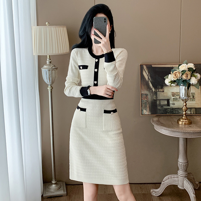 Chinese domestic small fragrant style knitted dress for women's autumn new style, mid to long length long sleeved high waisted bottom woolen dres