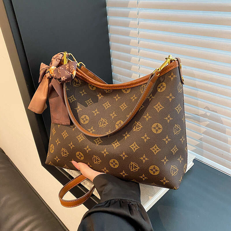 Designer Women Soft Leather Luxury Bags for Ladies Underarm Versatile Large Capacity Shoulder Crossbody Commuter Bag