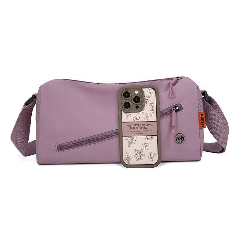 Trendy and Fashionable SingleShoulder Crossbody Bag Versatile and Stylish LargeCapacity Fabric Bag for Everyday WearT251007