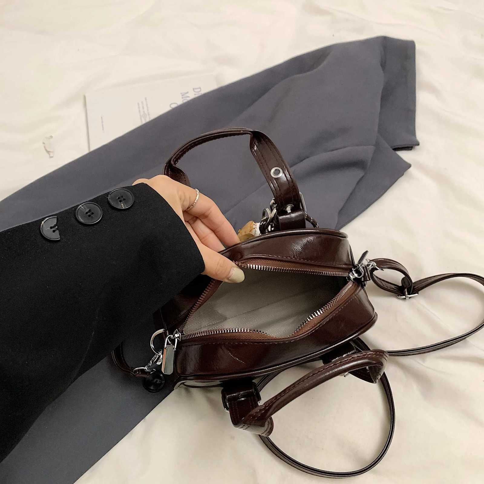 Small design bag ladies highend shiny face handbags casual eshoder messenger bag D251009