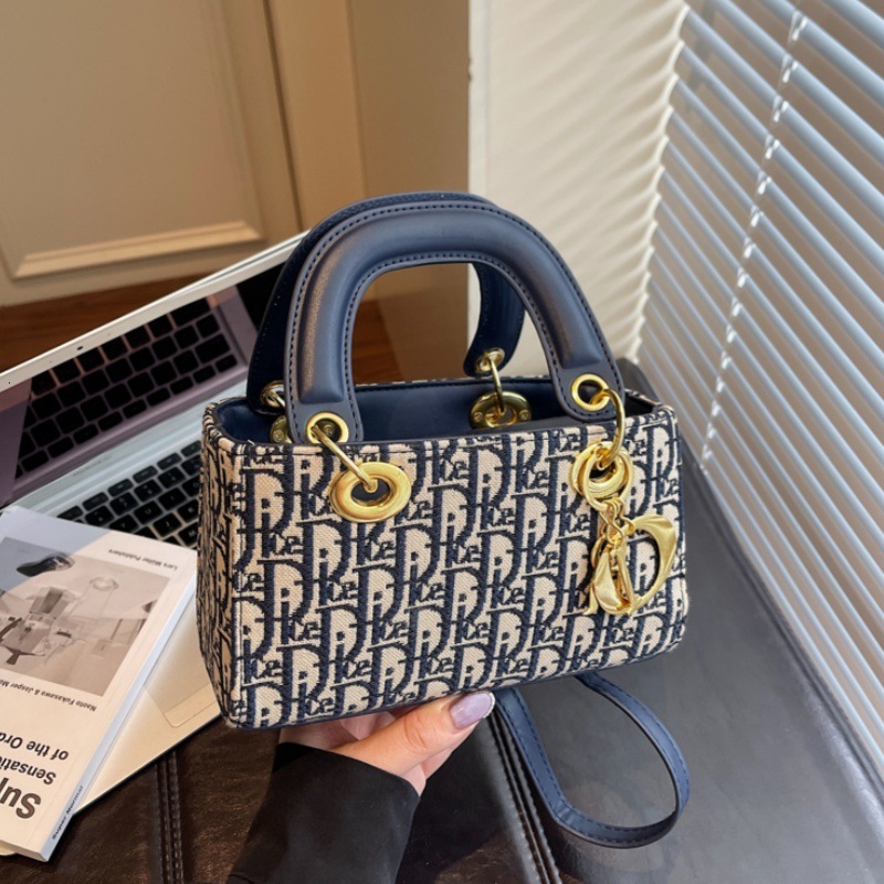 designer bag High-end Embroidered Handbag Elegant Single Shoulder Crossbody Bag
