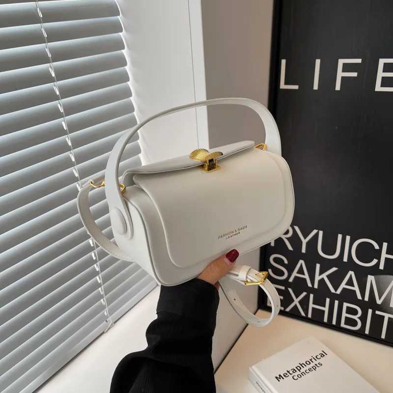 Black HighGrade Sense Wen Small Square Bags 2024 Trendy Short Handle Handbags Classic PU Leather Lady Cmuter Shoder Bag D251009