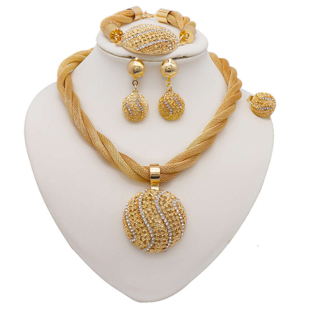 Vintage Crystal Jewelry Set 18K Gold Plated Necklace Earrings for Weddings Engagements Fashionable Dubai Gold Jewelry Set