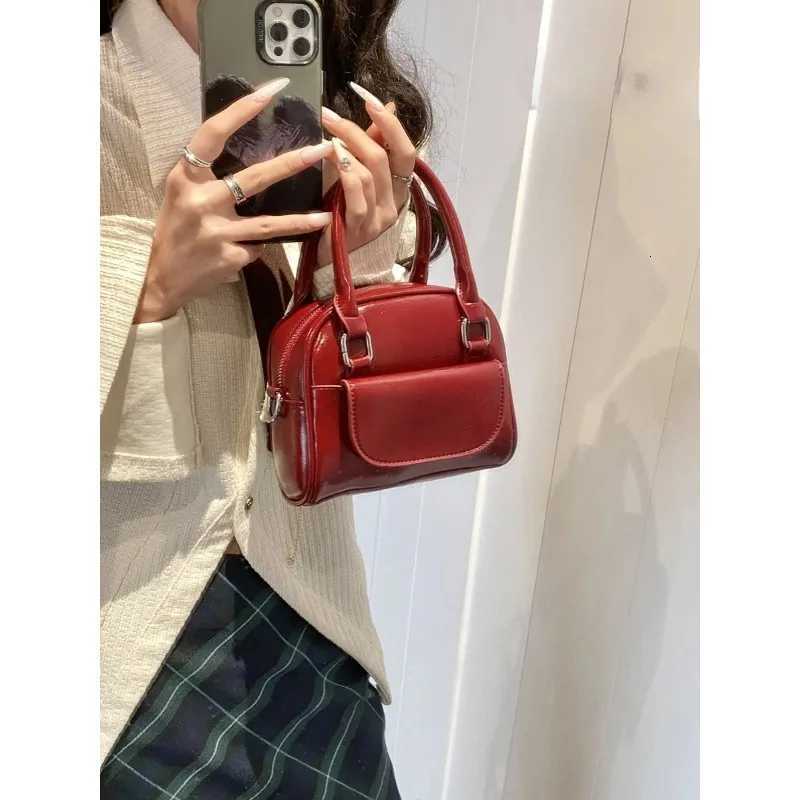 Faiable Cmuter Wens Handbag 2025 New Sle Small Square Oder Crossbody Bag for Wedding Red Wedding Bag1 D251009
