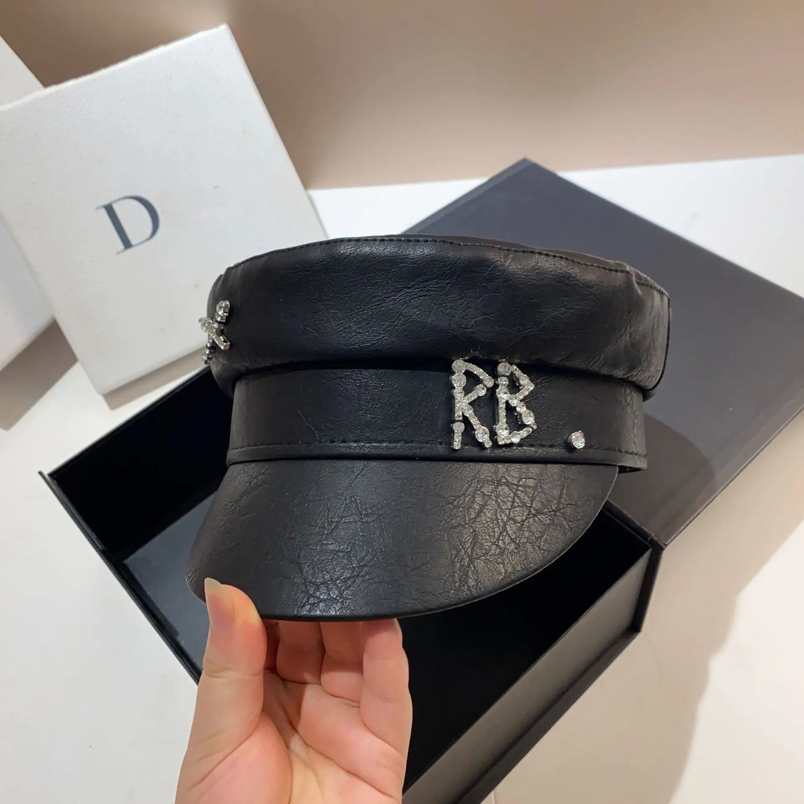 Unisex RB PU Leather sboy Caps Multifunction Black Fashion Flat Top Hat for Women Men Spring Autumn Mens Hat 251008