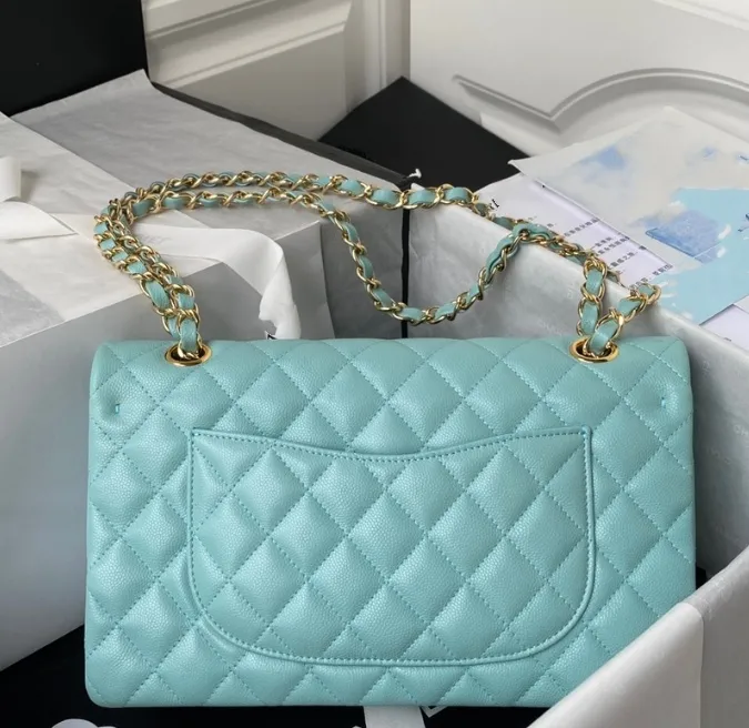 10A Mirror Quality Designer Medium 25cm Boy Bag Womens Classic Flap Quilted Purse Luxury Caviar Lambskin Handbag Top Tier Crossbody Motion design