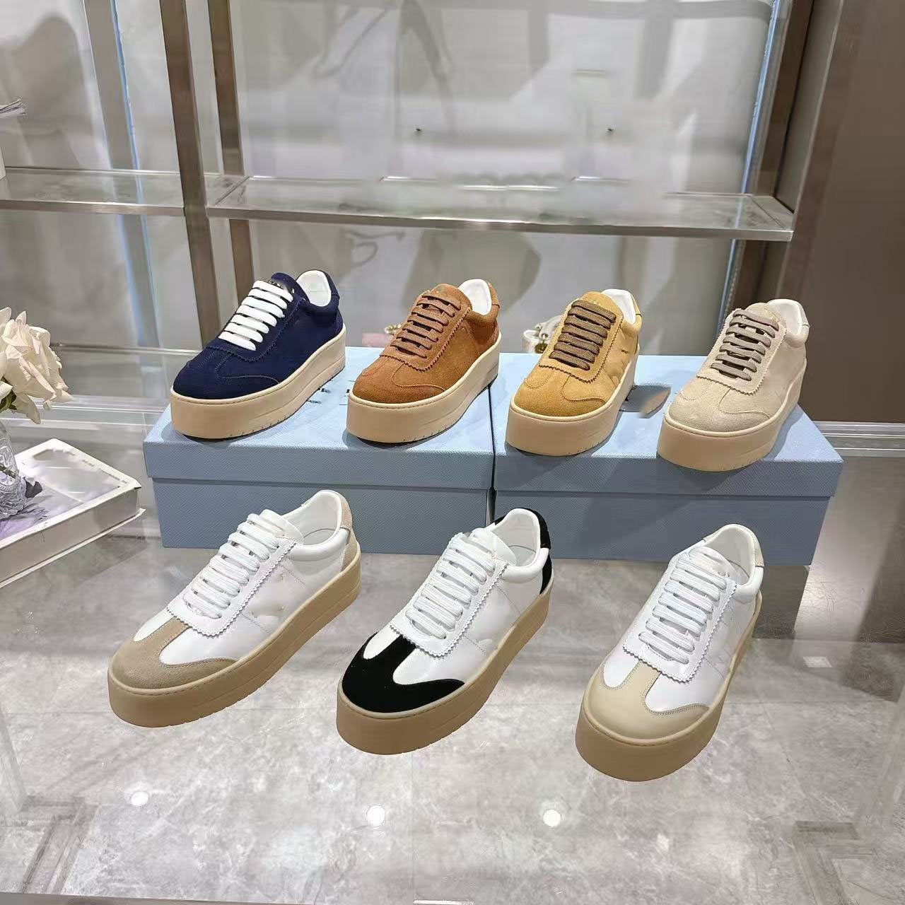 Designer shoes, women's sports shoes, thick soled casual breathable comfortable sports shoes, jogging shoes, fashionable casual shoes size 35-41