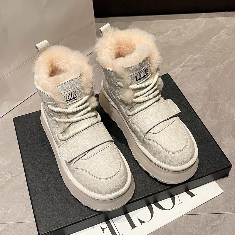 Autumn and Winter Women s New Fashionable Thickened Wool Designer Shoes Hot Girl Warm Cotton snow boots Shoes Velcro Versatile Luxury Snow Boots