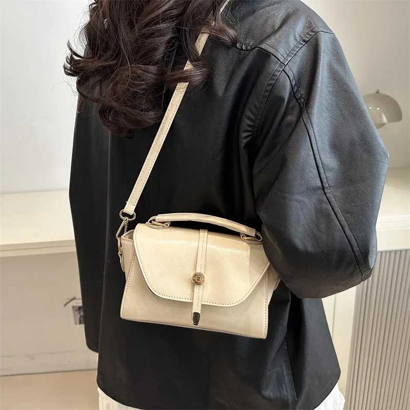 2025 Vintage Square Bag Wens Trendy Crossbody Purse Elegant Shoder Bag for Fall Winter Outfits D251009