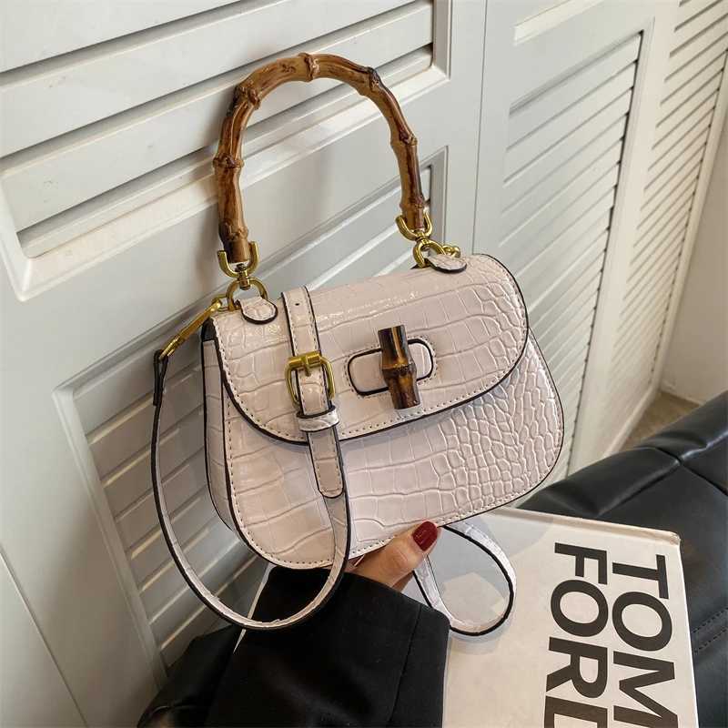 Exquisite Bag French Niche Crossbody New Style Trendy HighEnd Versatile European Sweet Casual Wens Bag D251009