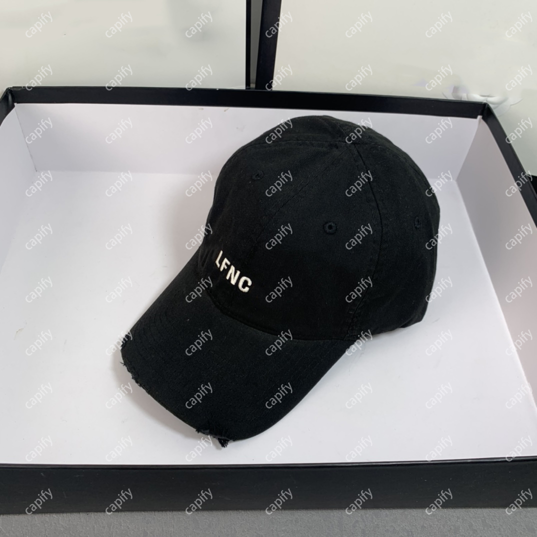Couple Sports Designer Ball Cap Outdoor Travel Sunscreen Distressed Letters Casquette For Womens And Mens