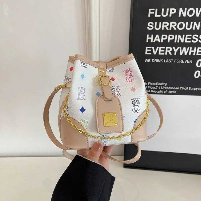 FaMOUs Designer Womens Leather Crossbody Bag Elegant Classic Popular Shoulder Handbag Messenger Tote For LadiesW251101