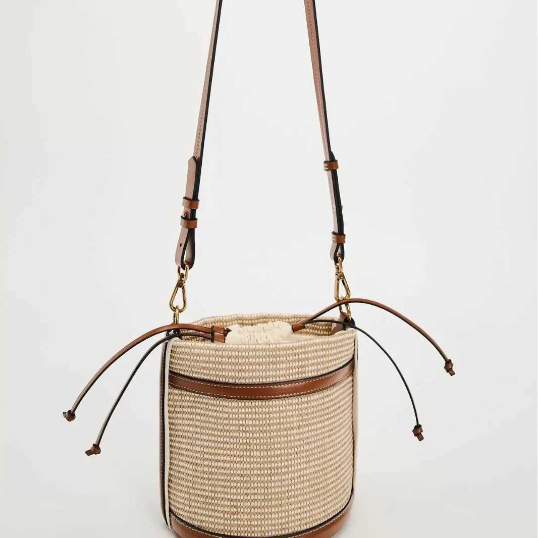 Fi Str Bucket Bag Weave Wen Handbags Designer Panelled Shoder Crossbody Bags Casual Summer Beach Small Tote Purses D2510141