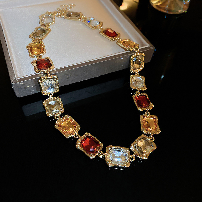 Inlaid Diamond Geometric Necklace Melad New Sweater Chain High-End Versatile Fashion Jewelry for Women - view 3