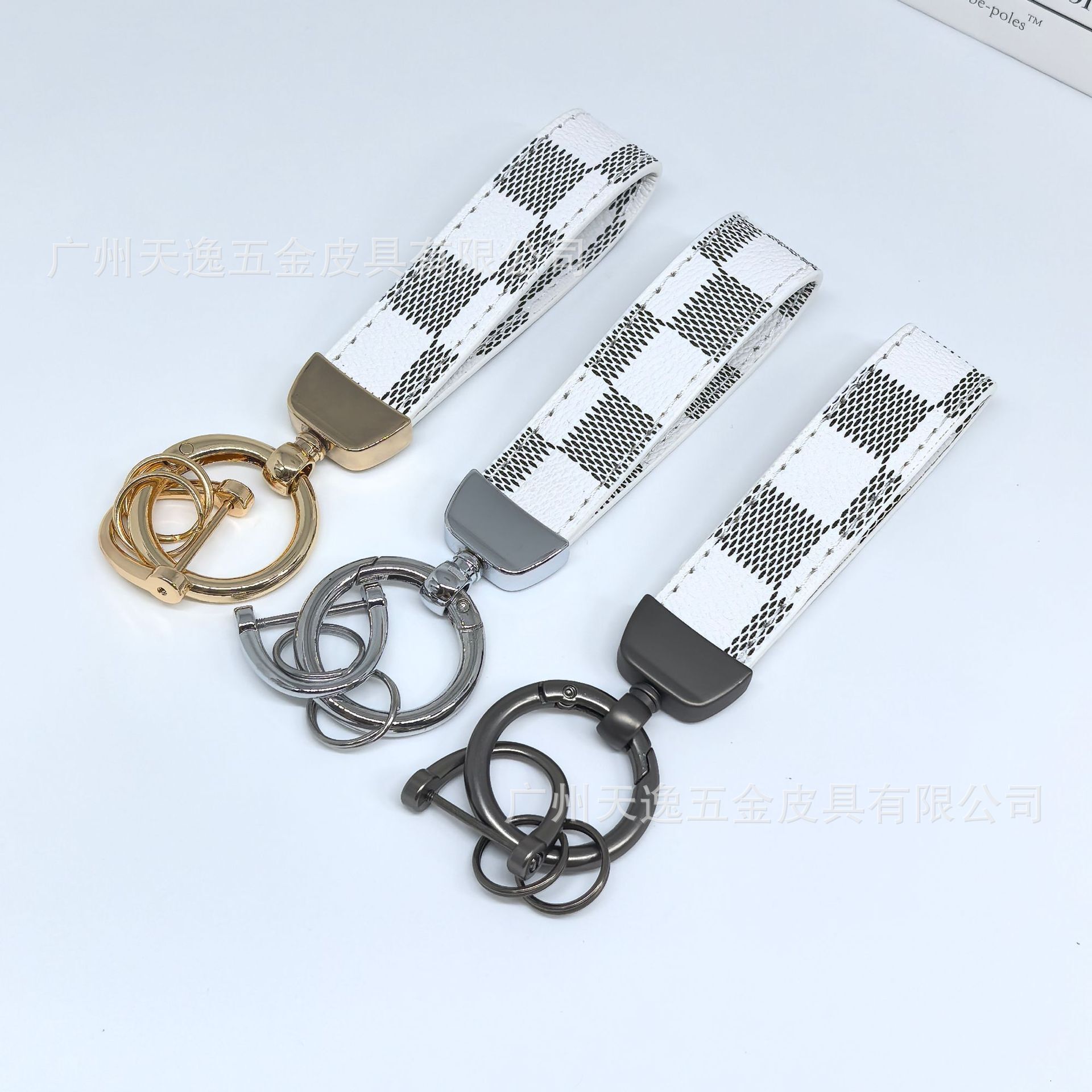 Trendy Brand Presbyopic Leather Car Zinc Alloy Fashion Keychain Ring Men's Waist Hanging Small Gift