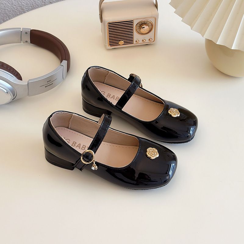 Kids Designer Shoes Girls Dress Shoes 2025 Summer Girl Princess Shoes Kidsnest Children Casual Flat Sole Shoes Sizes US10C-US4Y K0671