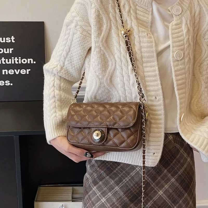 Famous Designer Leather Womens Tote Bag Fashionable Elegant Crossbody Handbag For Ladies Simple Casual Vintage Daily BagW251101