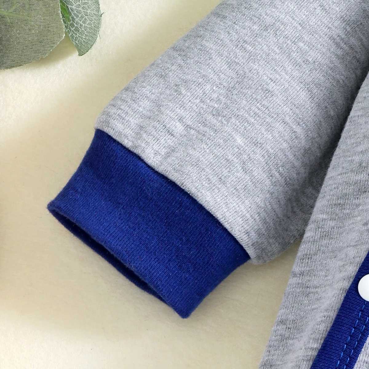 Grayblue footed onesie with elephant print hat for baby boys suitable for autumn and winter C251009