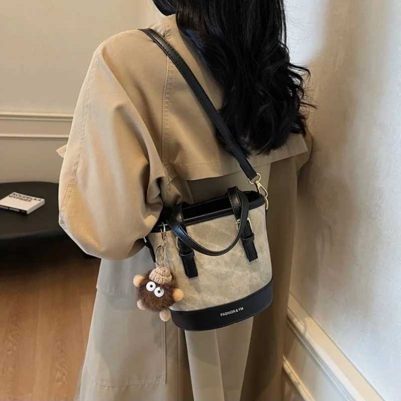 Fem Travel Cpani Bag Dependable And Fiable Shoder Crossbody Bag For Creating La Memories D251009