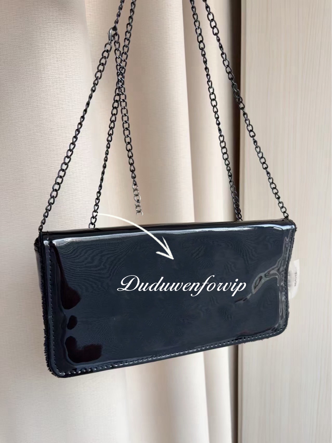 25X14X5CM Fashion beatue storage case Zipper vintage Letters glossy Bag Casual Chain case C Collection Organization