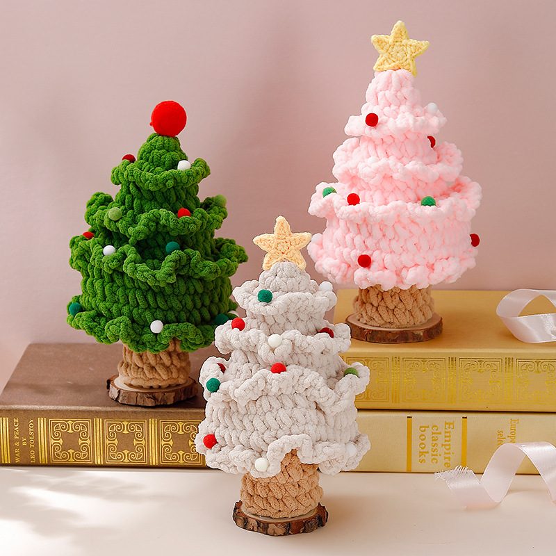 Finished Christmas Tree: Pure Handmade Wool-Knitted Christmas Gift Decoration, Festive Creative Gift Ornament, Suitable for Store, Holiday, Home and O