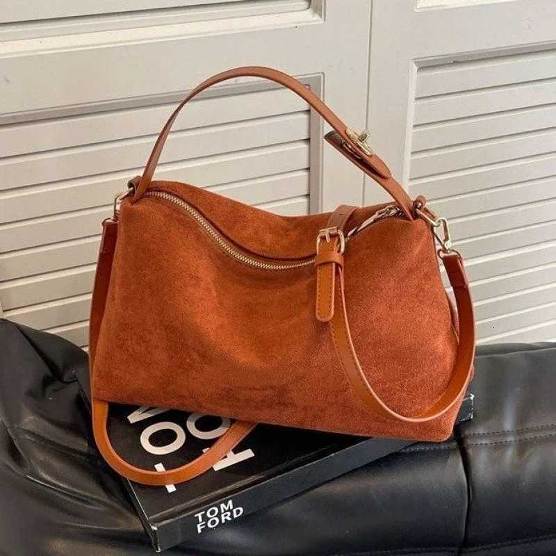 Stylish Leather Crossbody Bag For Wen Ladies Luxury Brand Handbag Shoder Bag Tote Bag By Famous Designer Classic Elegant D251009