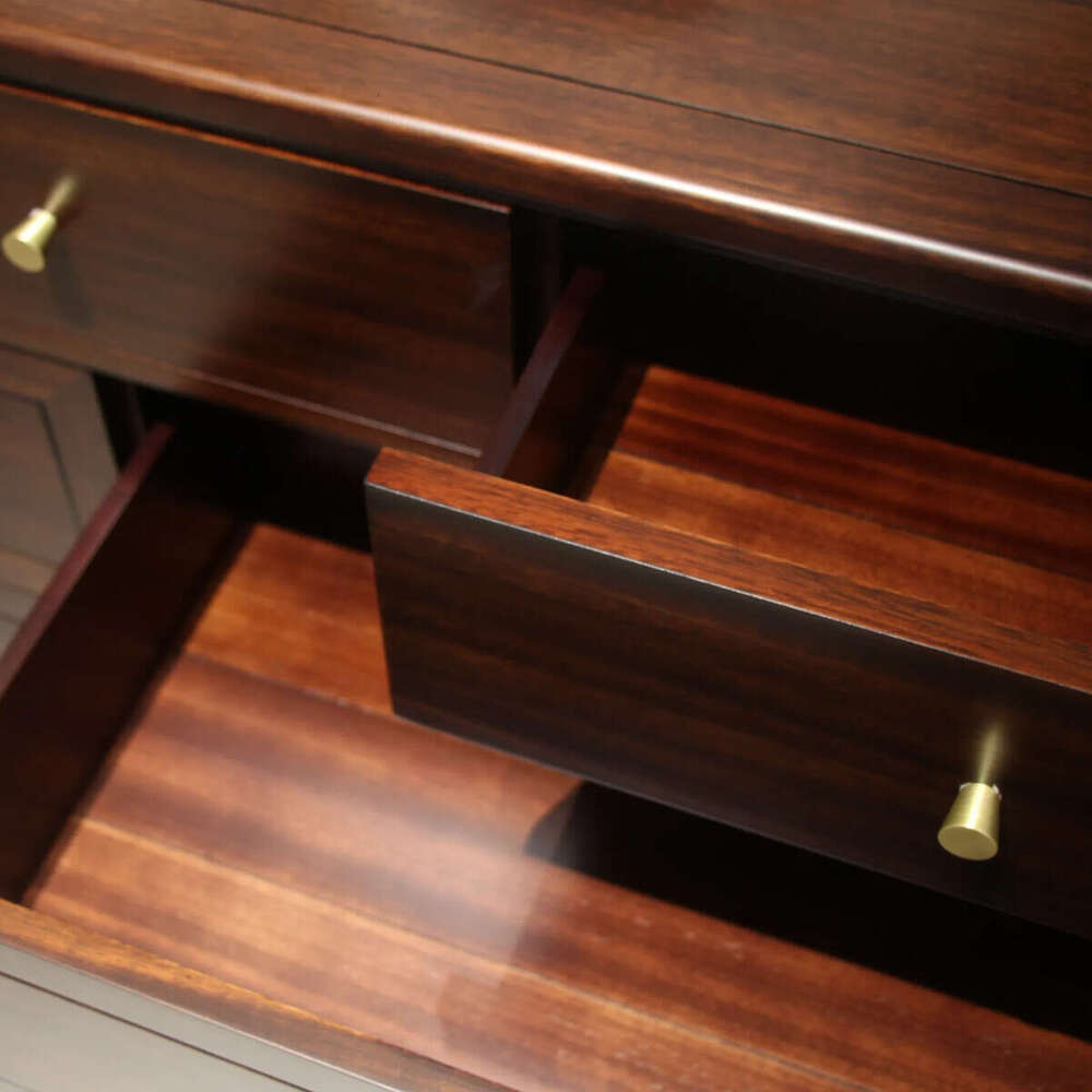 Zhong zhixin High-end design The Chinese-style large bed is crafted from solid wood with exquisite workmanship