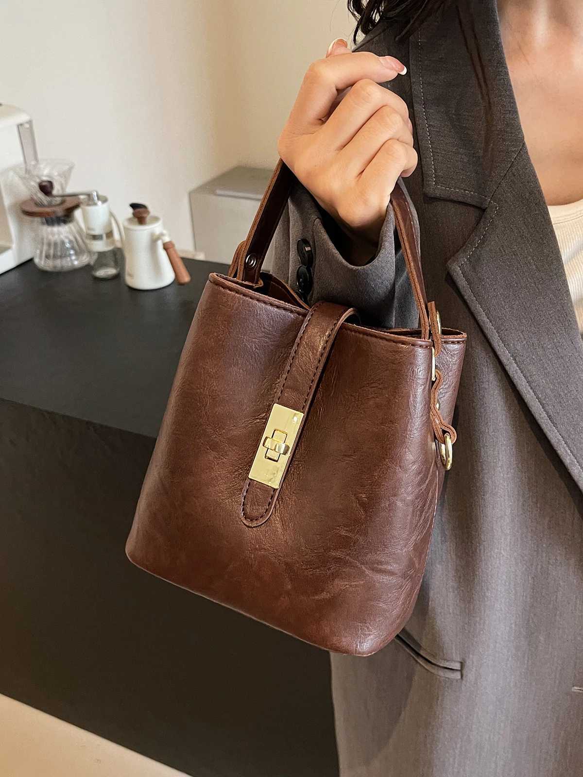 small bag wen 2024 new autumnwinter messenger bag fi HOT portable 1 bag D251009