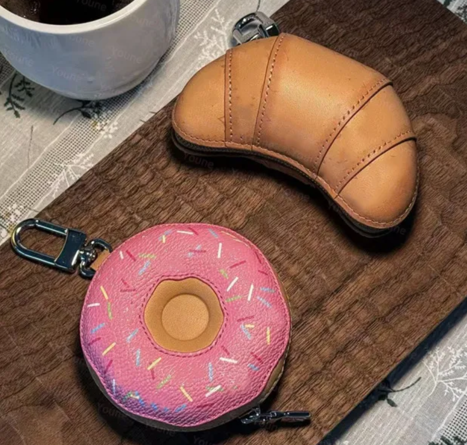 Designer Croissant Burger Donut Keychain Luxury Bag Charm Pizza Biscuit Chocolate Keychains For Women Leather Keyring Classic Letters Bag Pendant Key Chains Gift