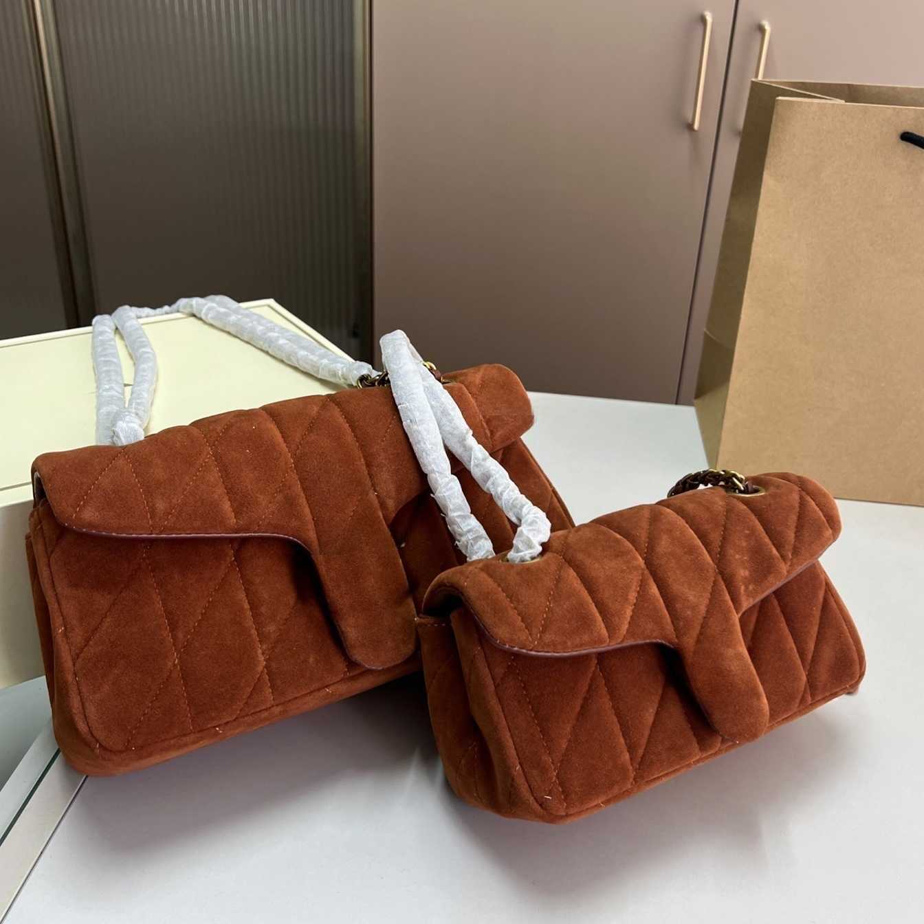 Shoulder Bags Designer Pillow Quilted Tabby Designer s Baguette Handbag Womens Leather Shoulder Clutch Pochette Bag Purse Mens Crossbody Tote Fashion Evening Bags