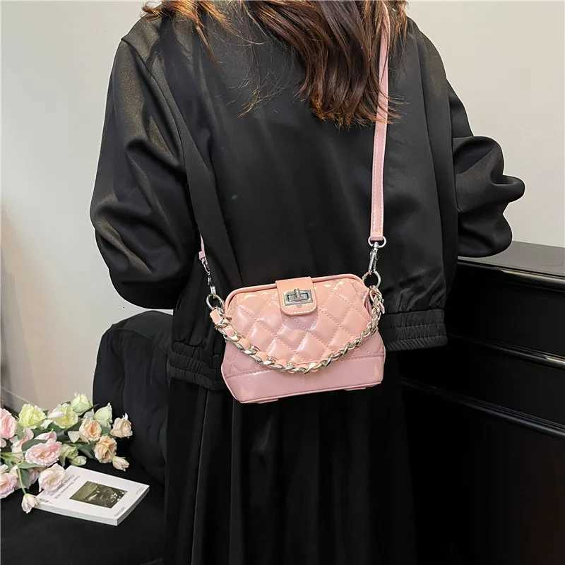 New Arrival 2025 Quilted Shell Bag KStyle Luxe Shoder Purse for Wen with Chain Strap D251009