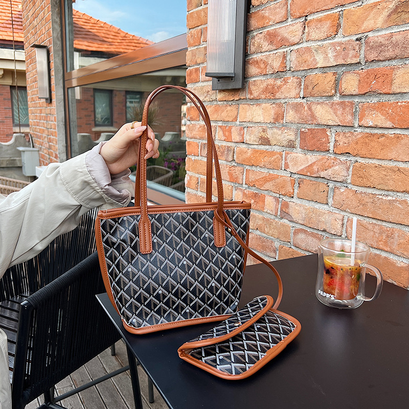 free shipping Casual bag fashionable canvas shoulder bag versatile tote bag niche backpack women's autumn trend new