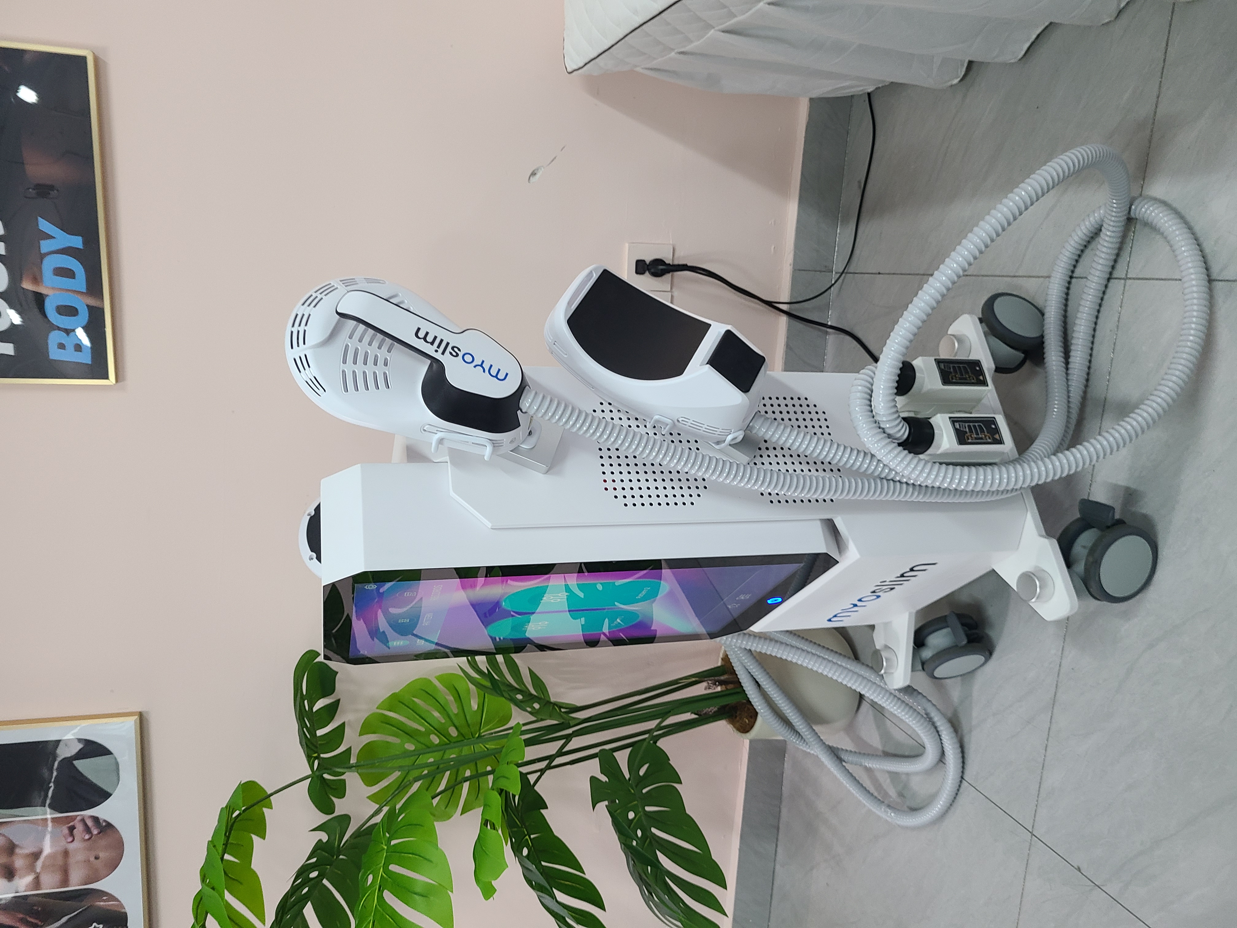 Professional EMS Body Contouring Machine MYOSlim 15Tesla 6500W 200HZ HI-emt Fat Reduction Skin Tightening Beauty Salon Body Sculpting Equipment