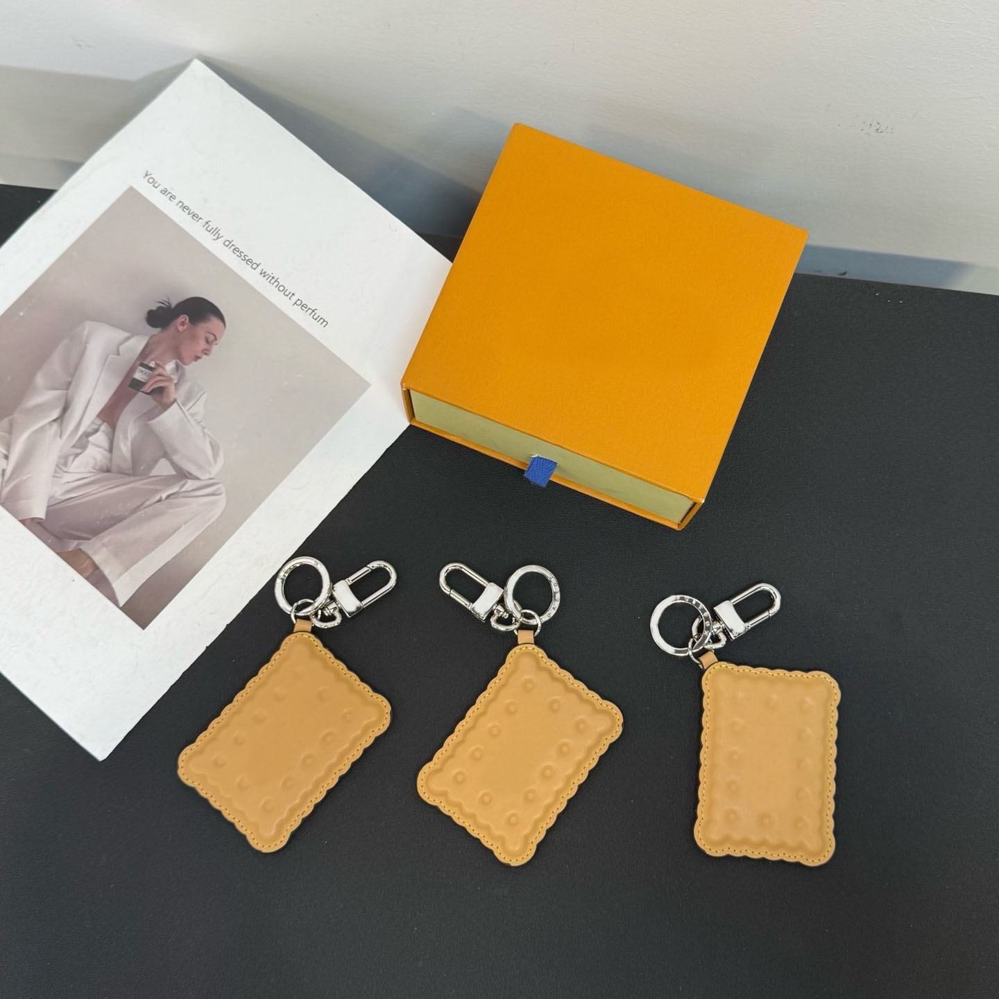 Biscuit Donut Bag Charm Keychains Lanyards Pizza Key Holder Leather Keychain Classic bag chain Luxury Designer Hamburger Wallet Keyring Cute Energy Bar Bag Pendant