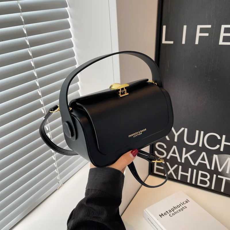 Black HighGrade Sense Wen Small Square Bags 2024 Trendy Short Handle Handbags Classic PU Leather Lady Cmuter Shoder Bag D251009