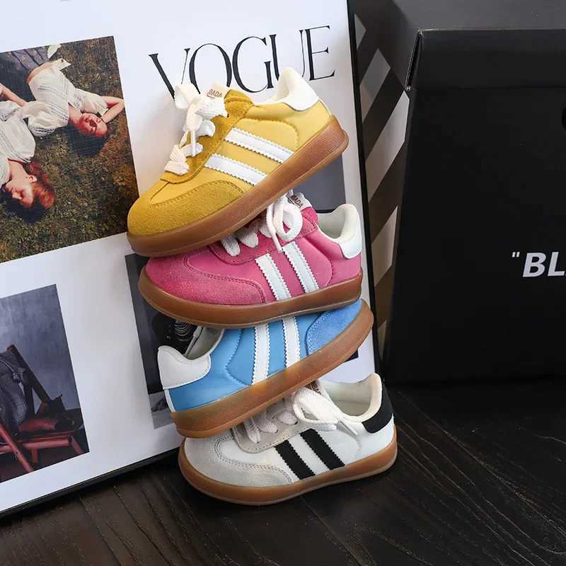 2024 Spring Autumn Childrens Shoes Candy Colored Childrens De Training Shoes Men Womens Vintage Velvet Casual Student Board J251027