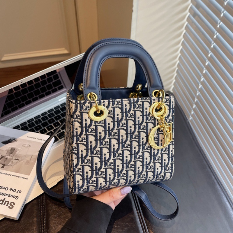 designer bag High-end Embroidered Handbag Elegant Single Shoulder Crossbody Bag