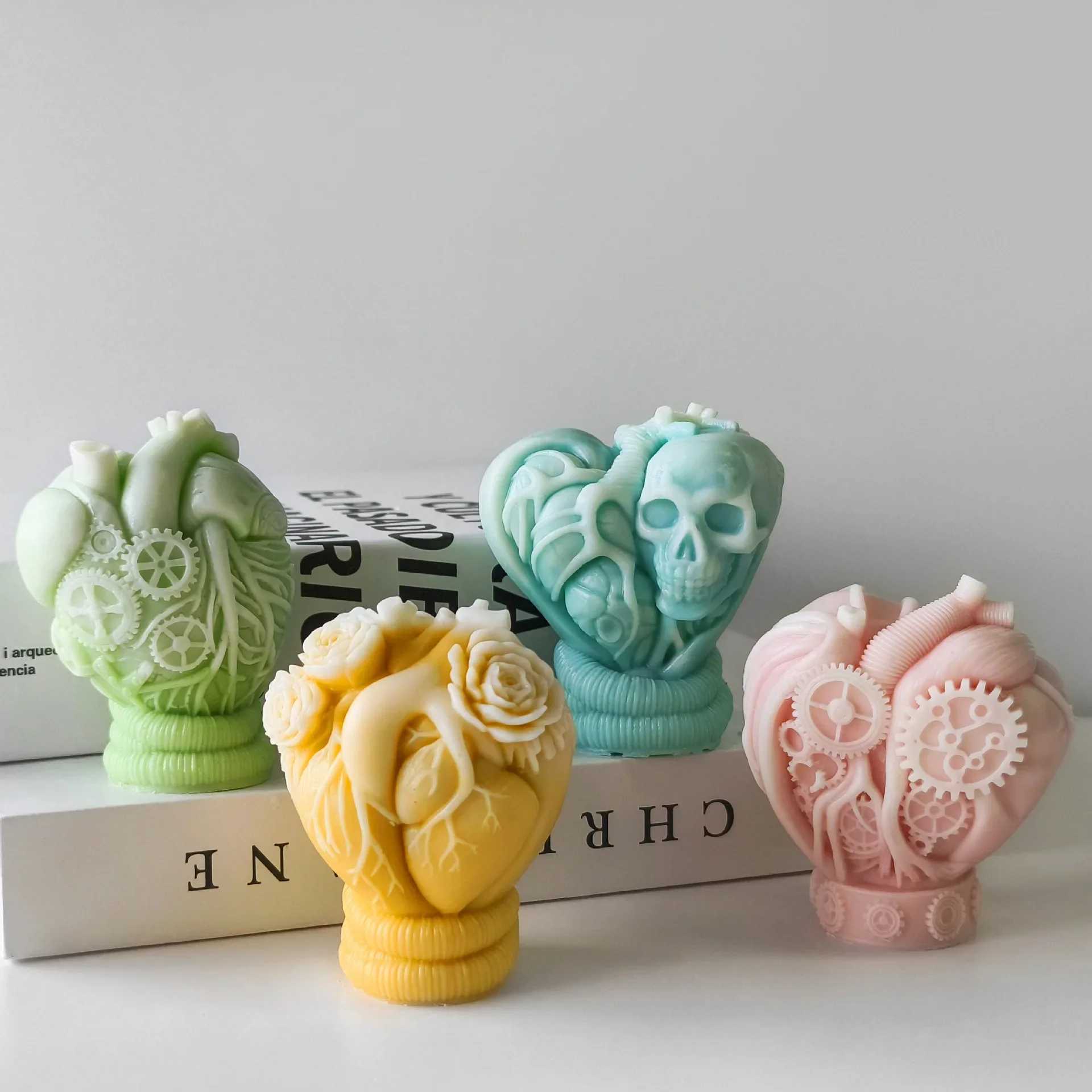 Handmade Aroma Plaster Ornaments Molds DIY Human Heart Candle Making Supplies 3D Halloween Skull Hearts Silicone Mold S25109 S260204