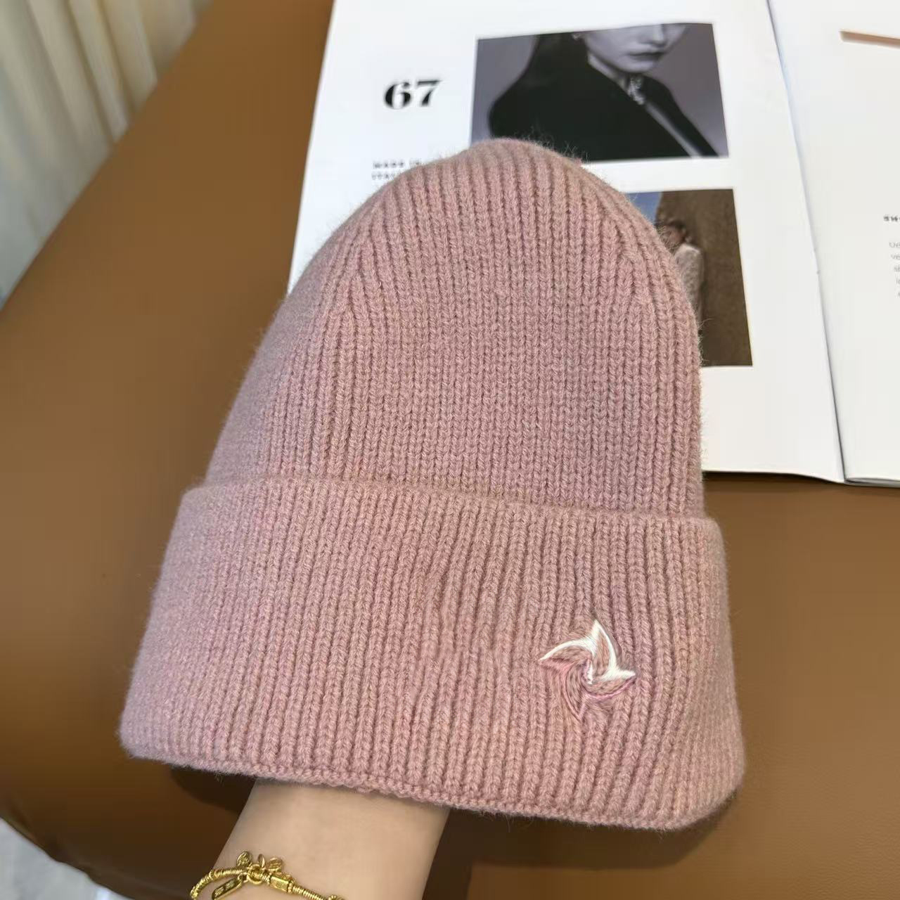 2025 Luxury Dual Beanie Fit Beanie Headline Beanies Snug Beanies