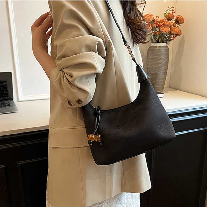 1pcs Wens crossbody bag Fiable Embroidery Handbag Brand Versatile Shoder Bag Style Tote Bag Travel Wallet1 D251009