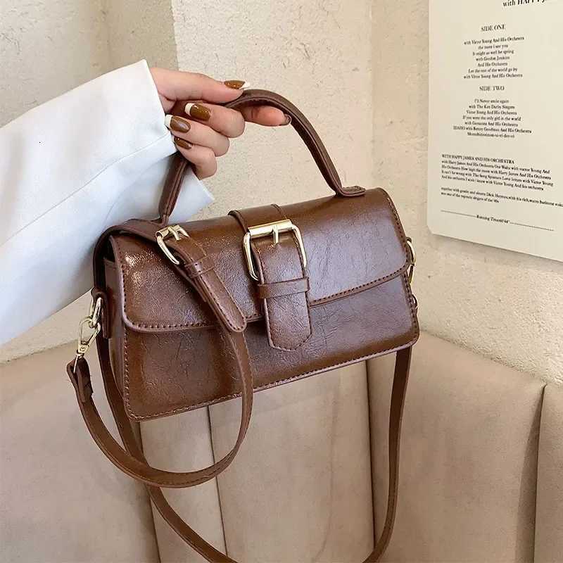 Trendy Lady Shoder Bag PU Leather Solid Color Underarm Bag Daily Casual Cmuting Crossbody Bag Large Capacity Luxury Handbag D251009