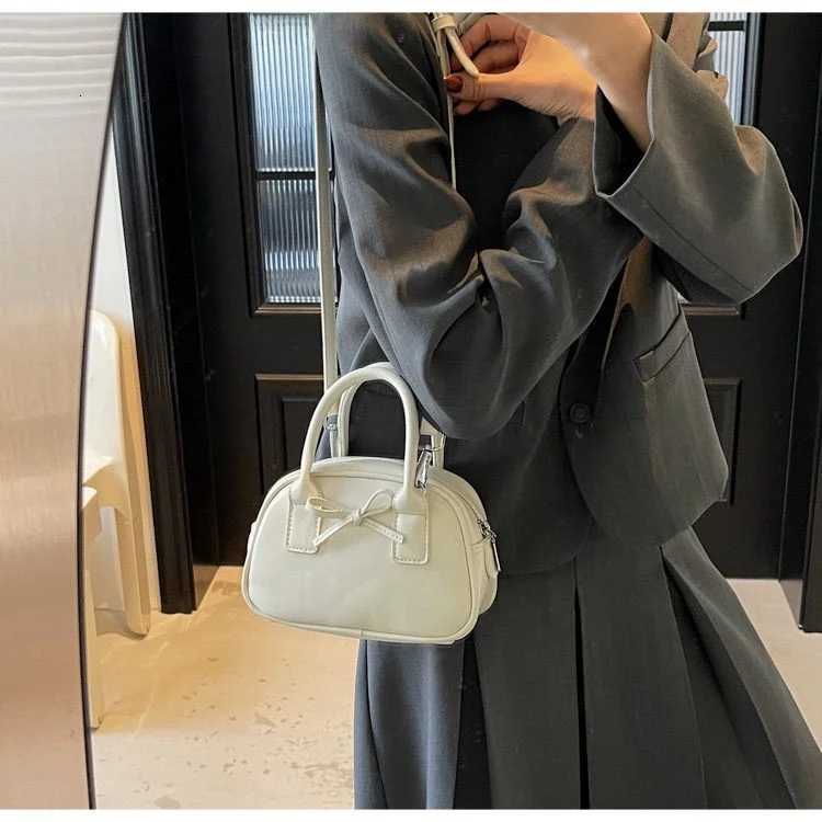 Ele Faiable oder Crossbody Bag Wens Handbag Sli Small Square Bag Casual Handbag Cmuter Sle Zipper Closure D251009