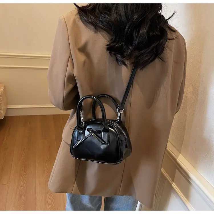 Ele Faiable oder Crossbody Bag Wens Handbag Sli Small Square Bag Casual Handbag Cmuter Sle Zipper Closure D251009