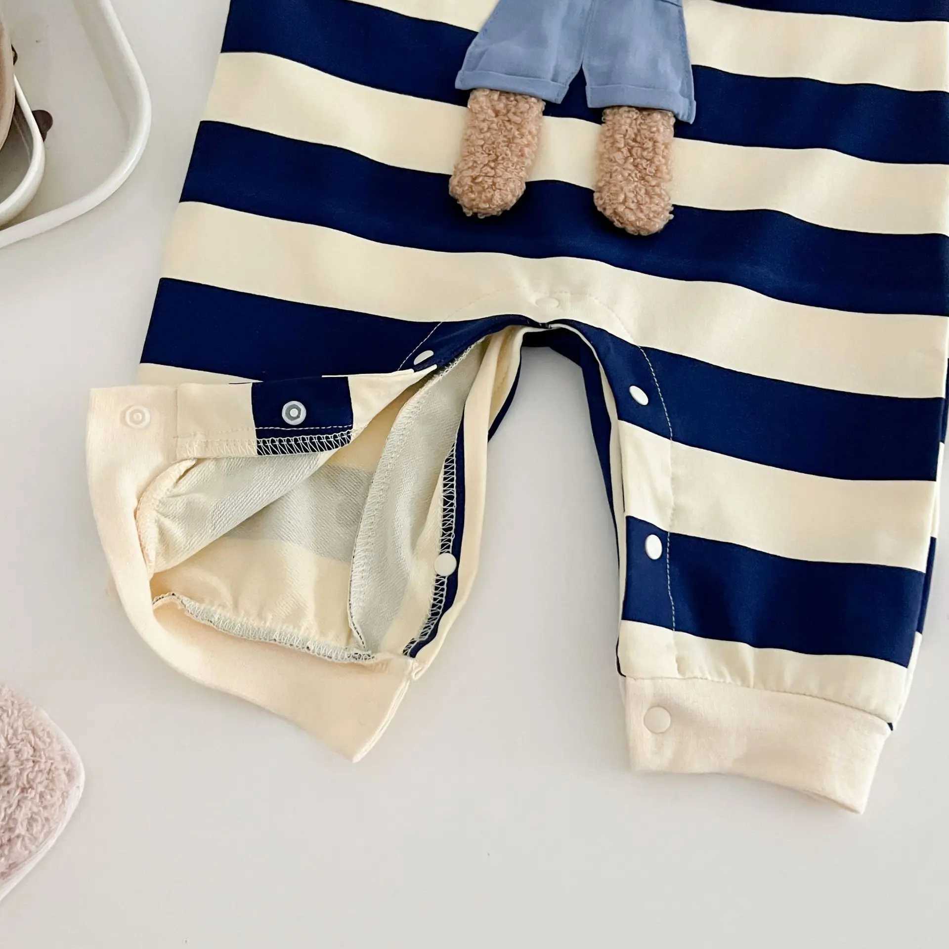 2024 New Autumn Romper for newborn Bear doll Applique Stripe Print Long Sleeve Romper Unisex Baby Outfit C251009