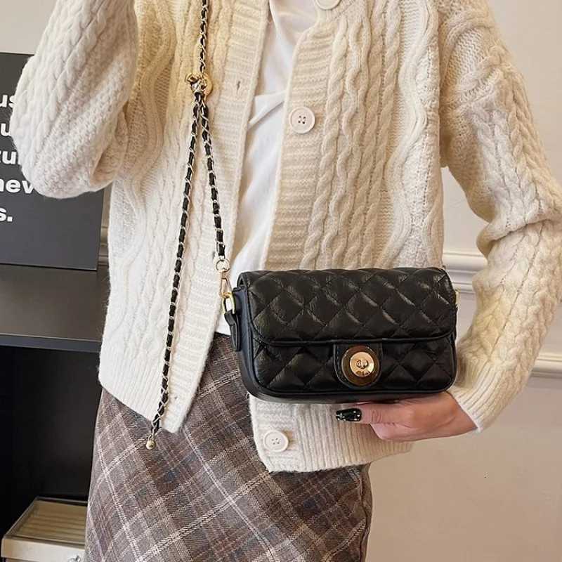 Famous Designer Leather Womens Tote Bag Fashionable Elegant Crossbody Handbag For Ladies Simple Casual Vintage Daily BagW251101