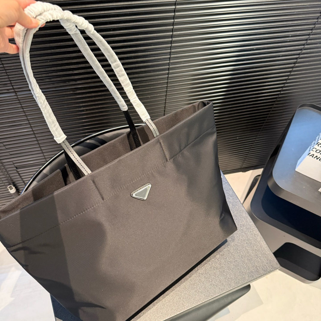 Designer Bags Luxury Designer Handbags Women Laptop Bags Beach Bags Nylon Shoulder Bags Casual Travel Bags Canvas Shopping Bags Large Capacity Tote Bags
