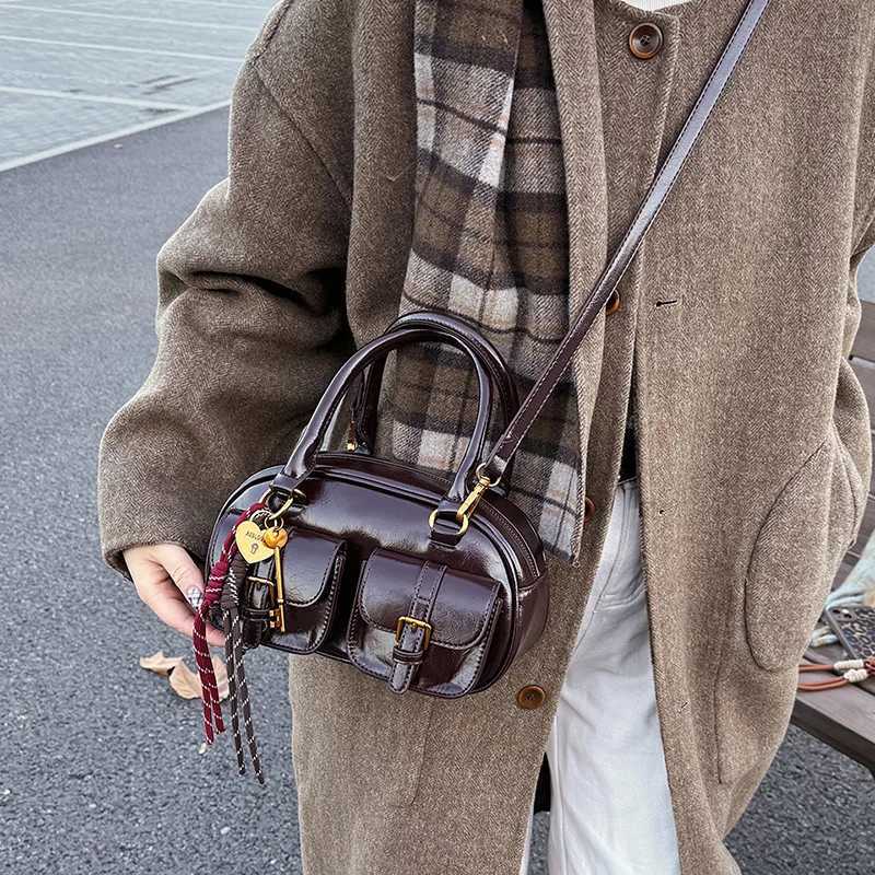 2025 Mini Square Bag Wens Buttery Leather Crossbody Purse WinterReady Vintage DollLike Cafe to ApresSki Essentials Chic D251009