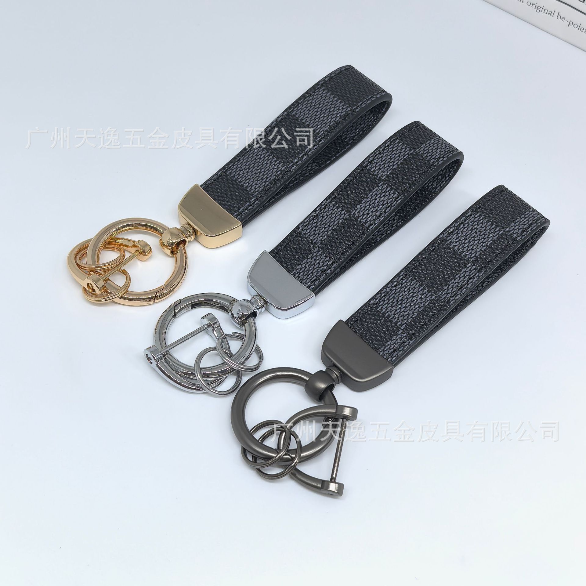 Trendy Brand Presbyopic Leather Car Zinc Alloy Fashion Keychain Ring Men's Waist Hanging Small Gift
