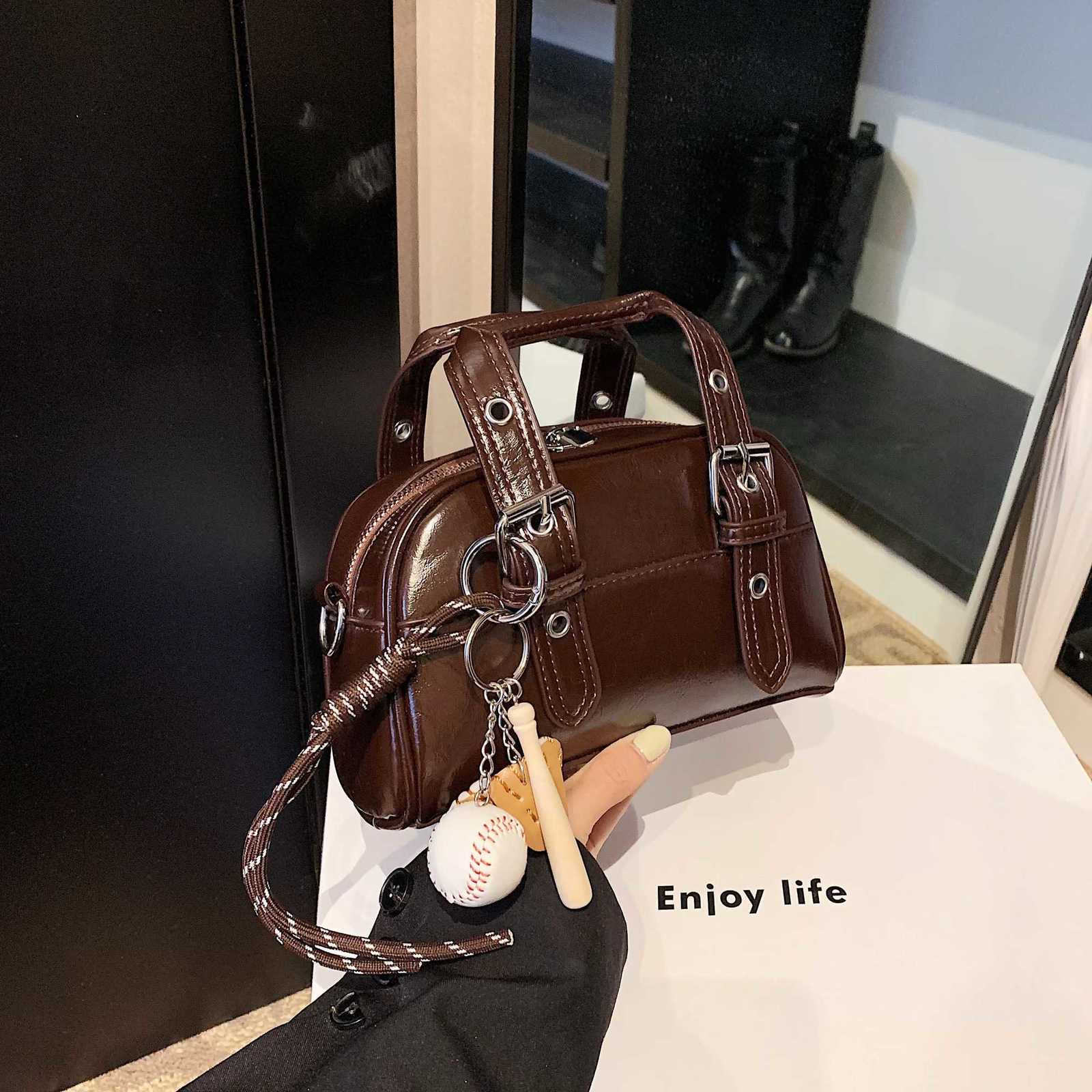 Small design bag ladies highend shiny face handbags casual eshoder messenger bag D251009