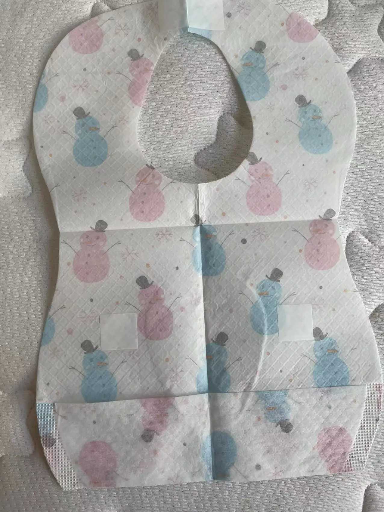 Cartoon printed disposable meal pocket for children soft bib saliva towel Wash free nonwoven bib antidirty moisture 10 setsJ251009